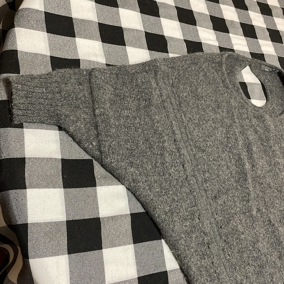 MFH Knits 100% BABY ALPACA SOFT Gray Sweater MADE IN PERU Size Medium Keyhole - Picture 6 of 13